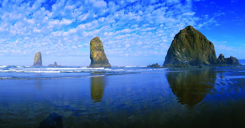 haystack rock at cannon beach