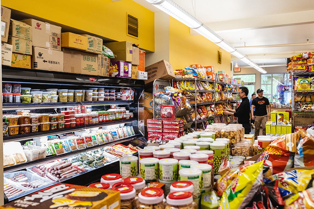 a well lit grocery store