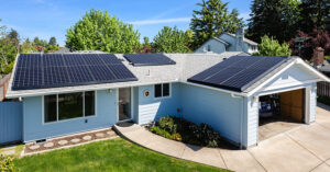 Image of home in Keizer, Oregon with solar paired with battery storage.