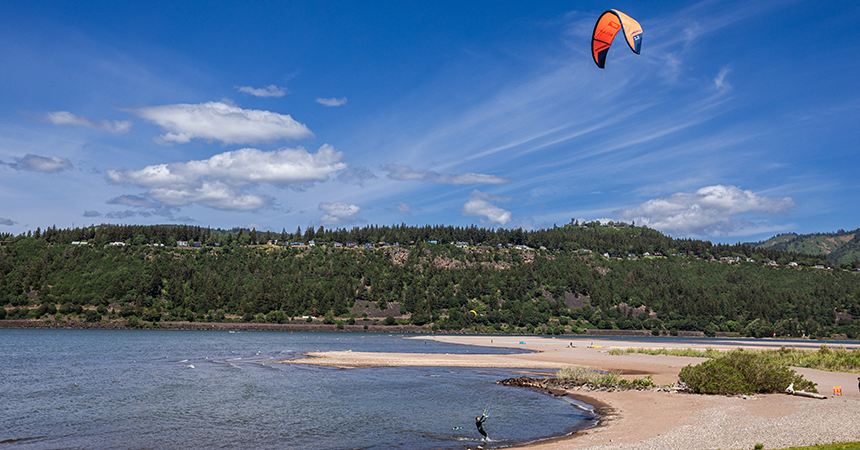 Kite surfer on the Columbia River